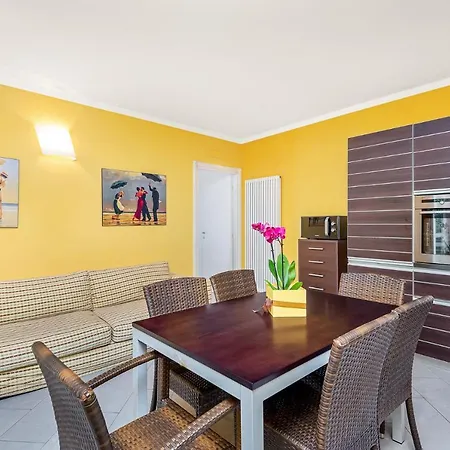 Clelia, 200mt Dal Mare, Parcheggio E Giardino Privati *